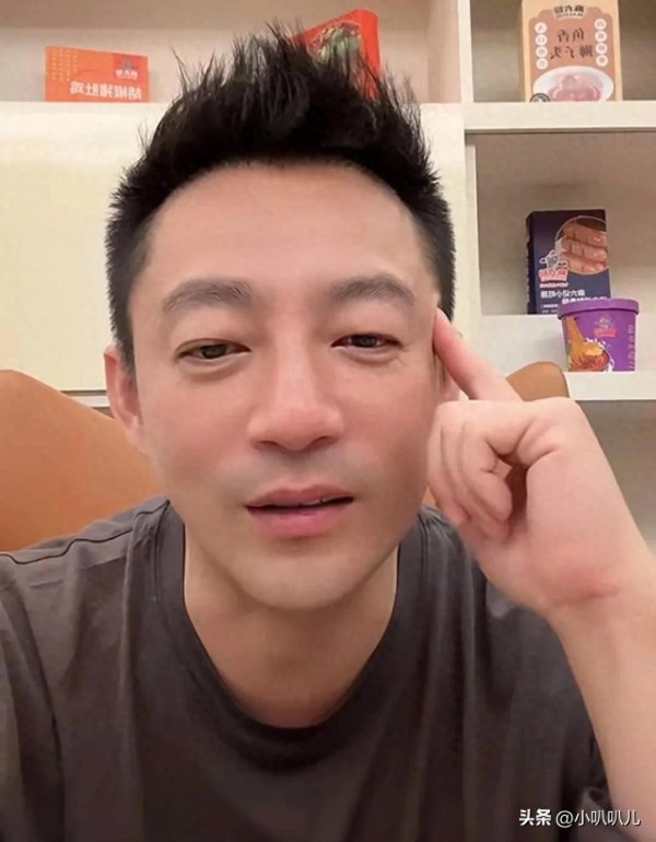 盈利通 马筱梅带玥儿逛街吃寿司！玥儿不让老爸汪小菲跟着她们母女！